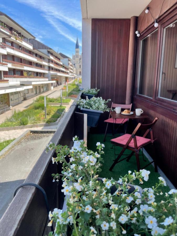 Appartement De Charme Au Pied De La Basilique Saint Remi 랭스 외부 사진